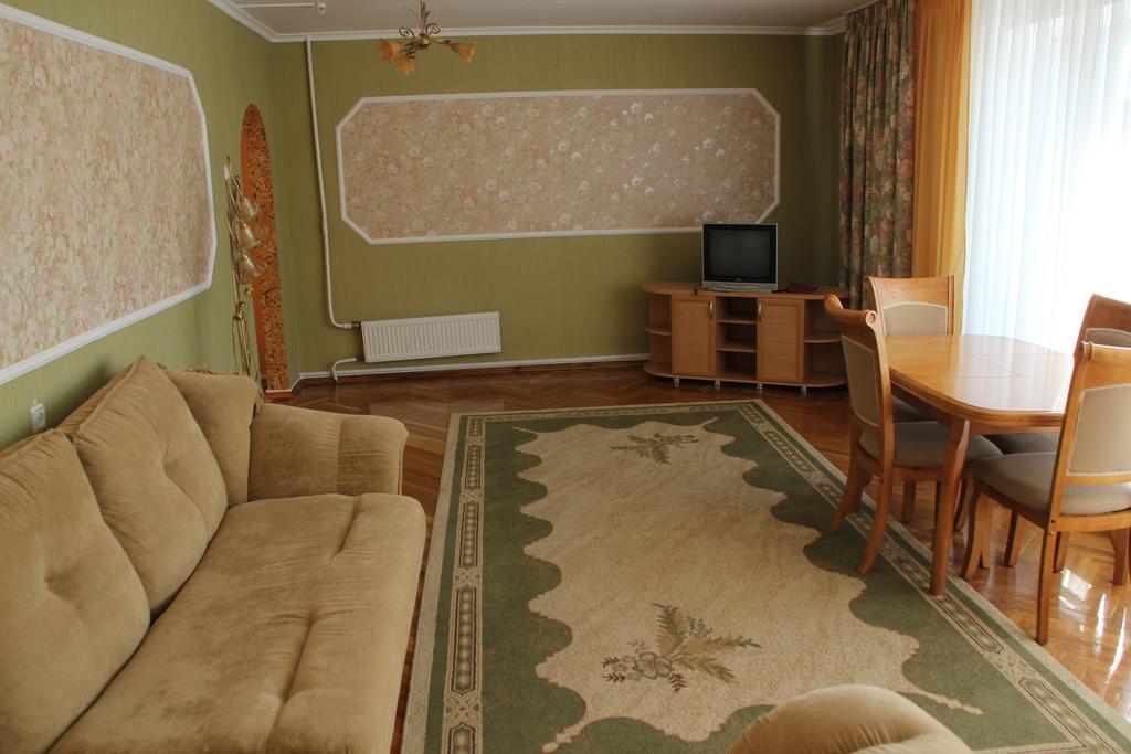 Hotel Ukraine Žytomyr Esterno foto